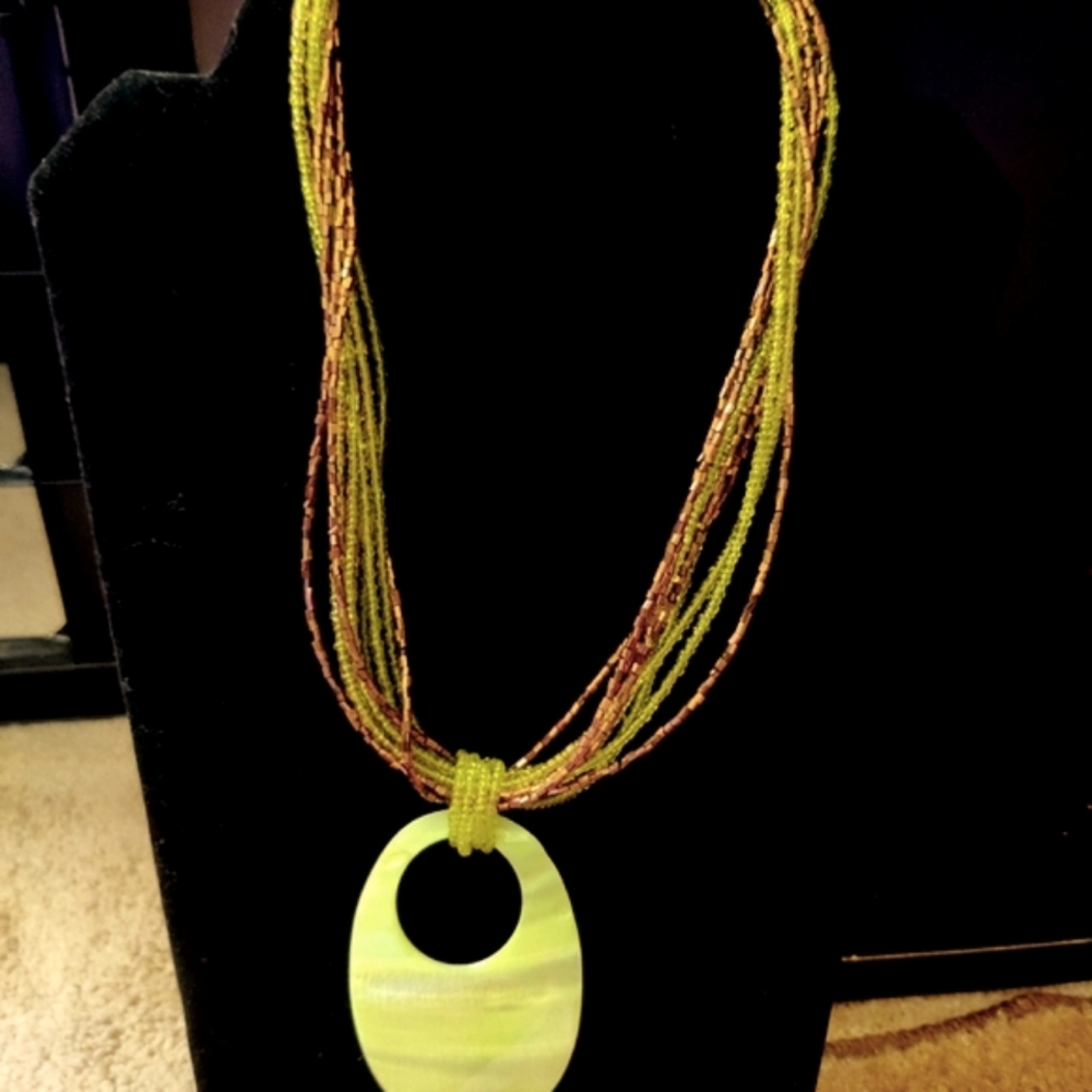 Vintage beaded pendant necklace